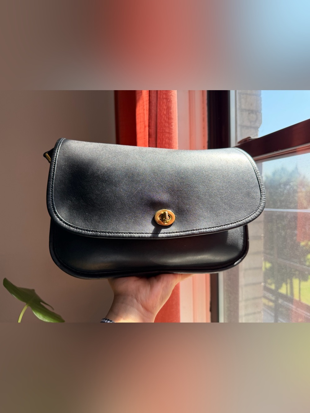 Vintage Coach City Bag (Style 9790)